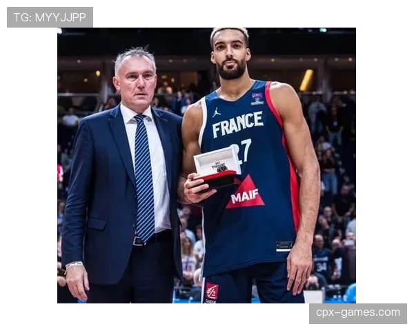 安德森·瓦莱乔内线强攻提升篮板率 关键时刻成为球队支柱